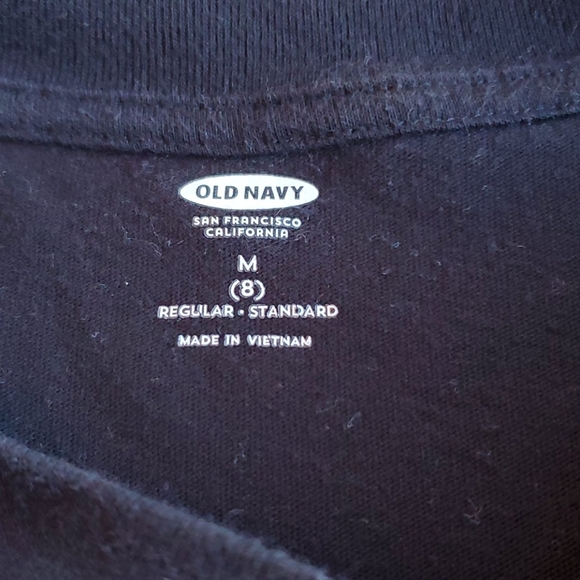 Old Navy Basic Tee - Picture 3 of 7